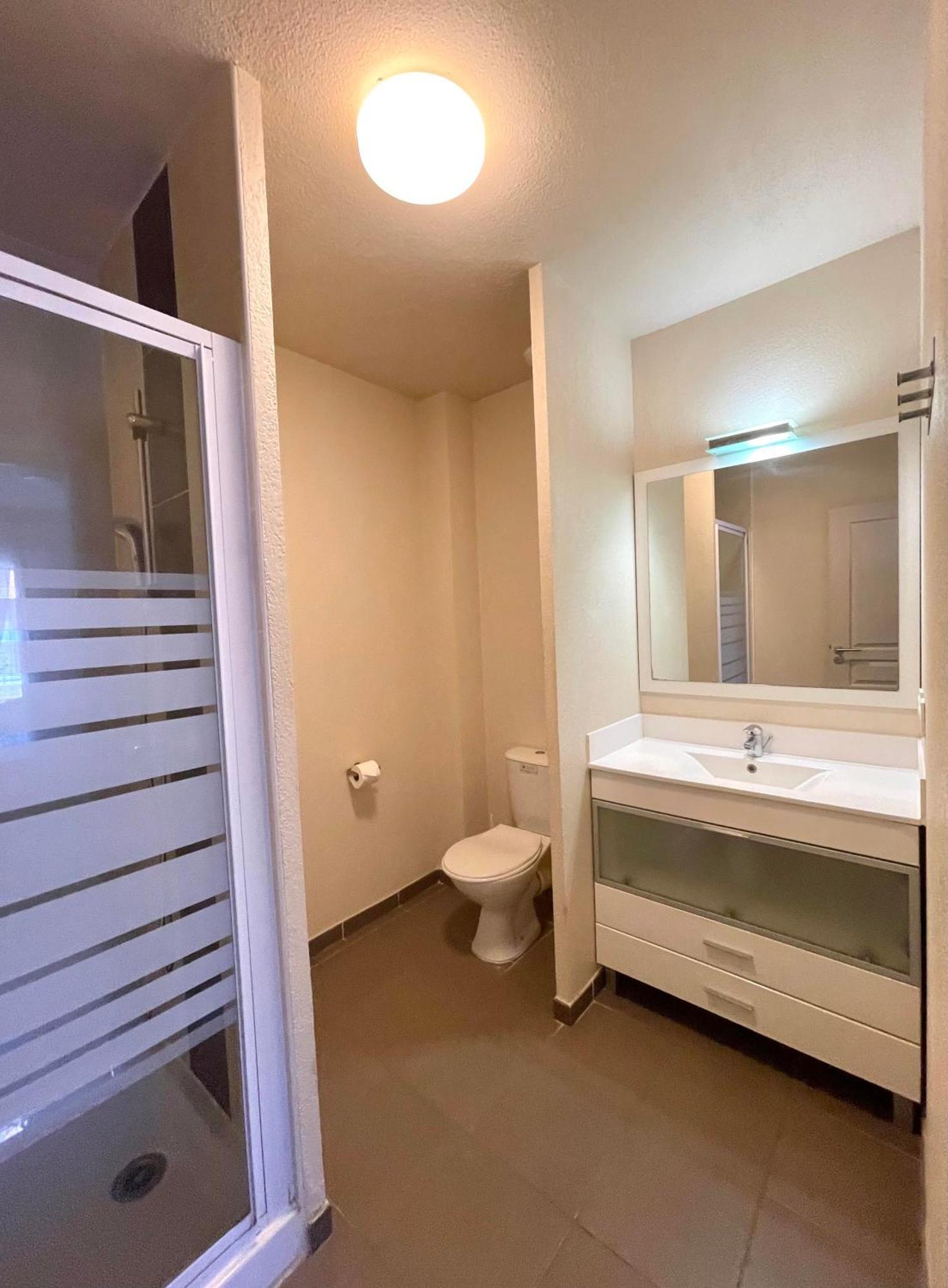 Terres De France - Le Domaine De Bacchus Holiday park