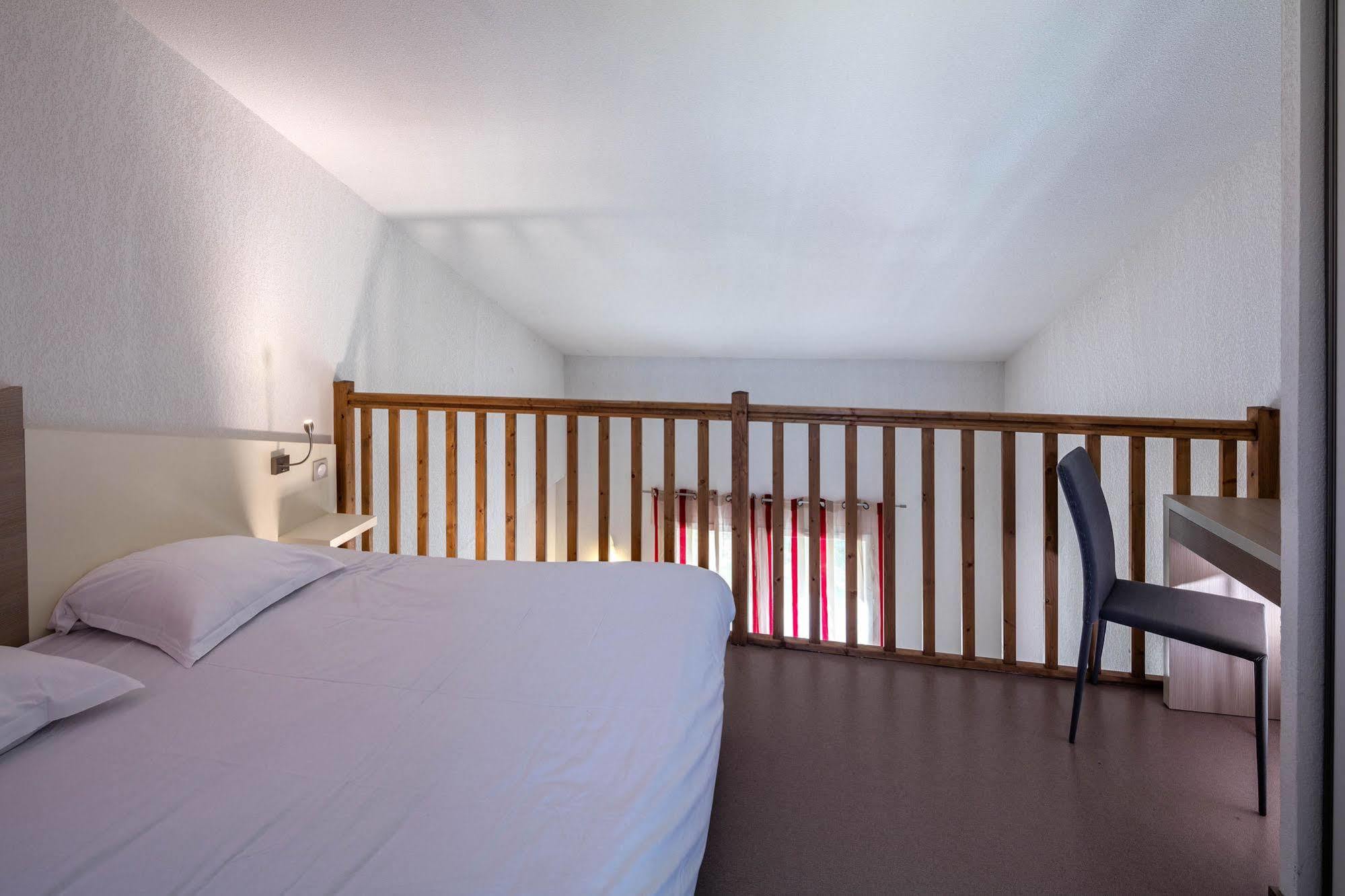 Terres De France - Le Domaine De Bacchus Holiday park Saint-Christol (Herault)