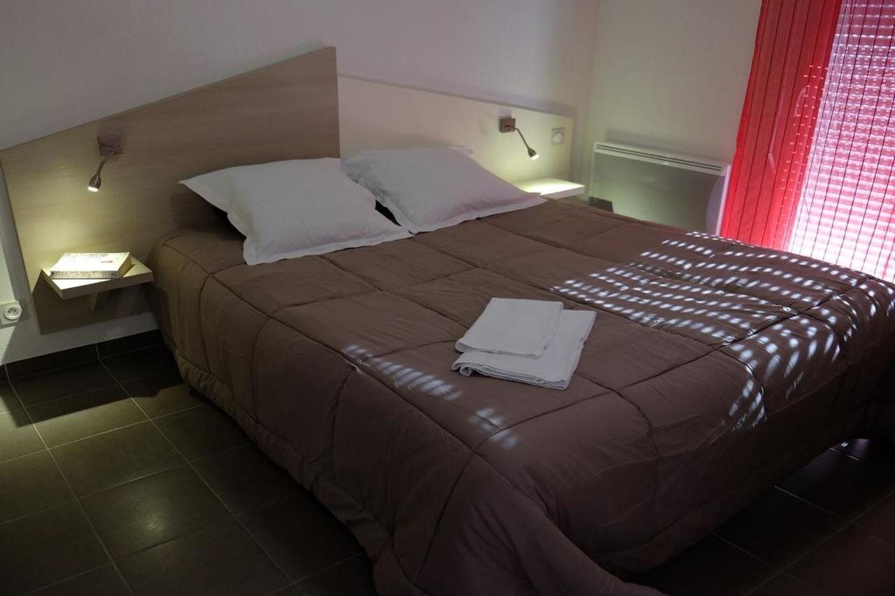 Terres De France - Le Domaine De Bacchus Holiday park